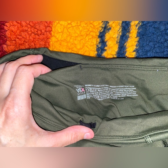 Victorias Secret Sport Green Workout Leggings in size XS - Picture 2 of 7